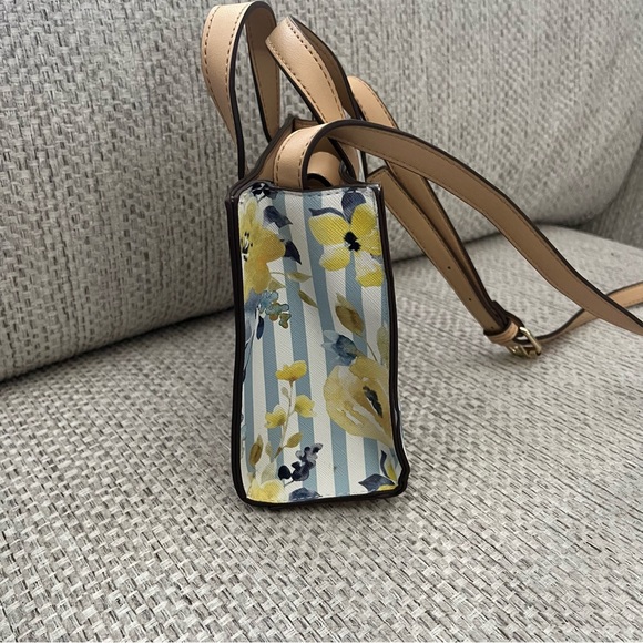 Nanette Lepore Floral Crossbody Hand Bag - Picture 2 of 11